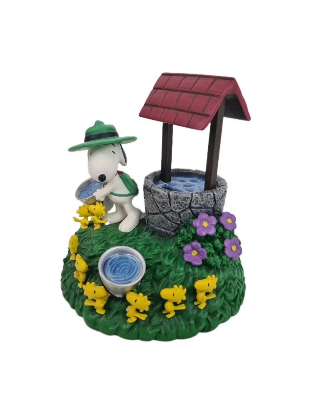 Westalnd Giftware Peanuts Snoopy Well Bank Figurine Vintage Water well 18267